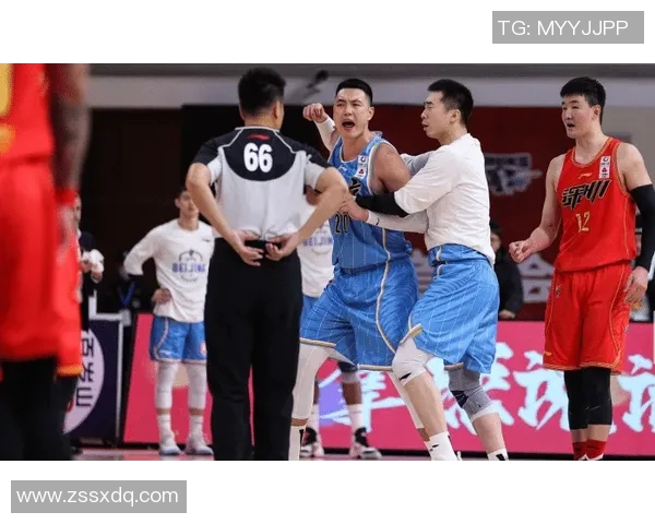 广州攀岩队配合引发热议球员间默契与争议交织的背后故事